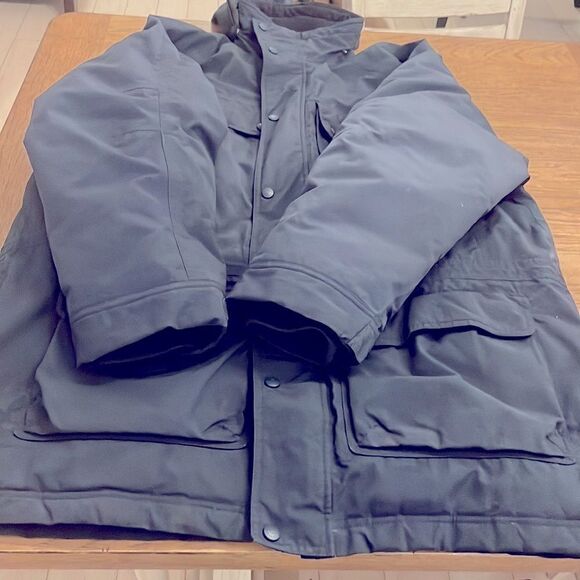 L.L. BEAN EXTREME WEATHER PARKA.  GORETEX.  ALMOST NEW - Picture 5 of 15